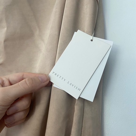 Pretty Lavish Champagne Bridesmaid Amelia Maxi Matte Bronze NWT - Picture 4 of 4